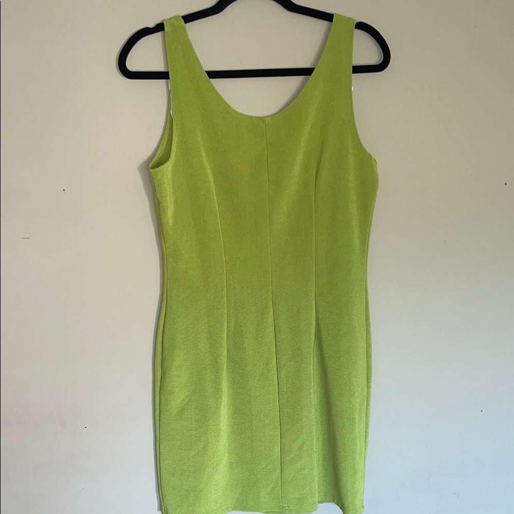 DJ & CO Vibrant Green Mini Dress - Picture 4 of 4